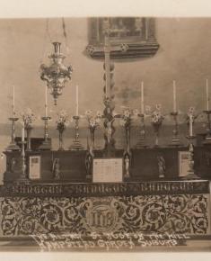 St. Jude-on-the-Hill interior - the altar