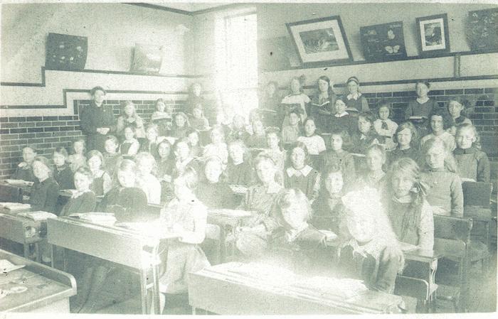 Garden Suburb School - class