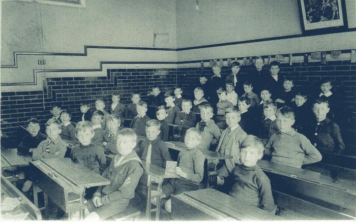 Garden Suburb School - class 1915?