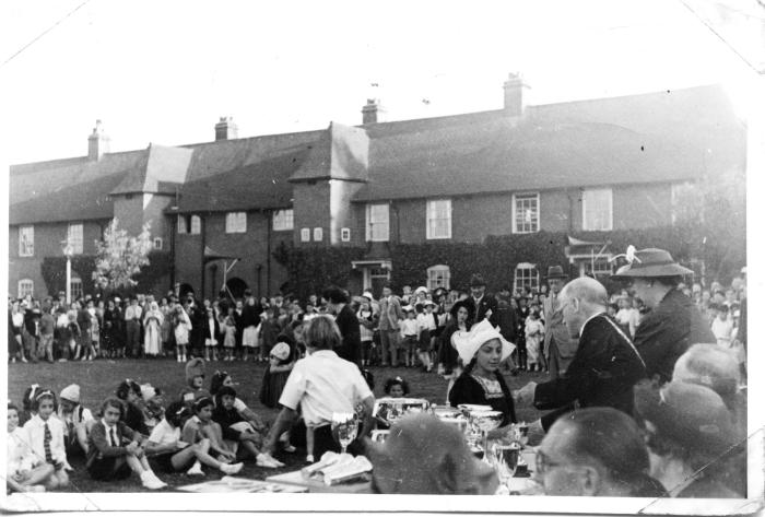 1939 Willifield Green prize giving